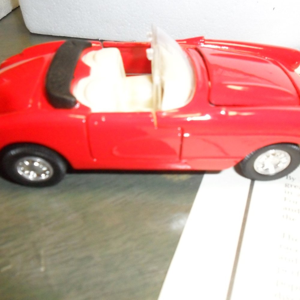 Vintage 1996 Avon Classic Car Collection 1950’s Sport Convertible